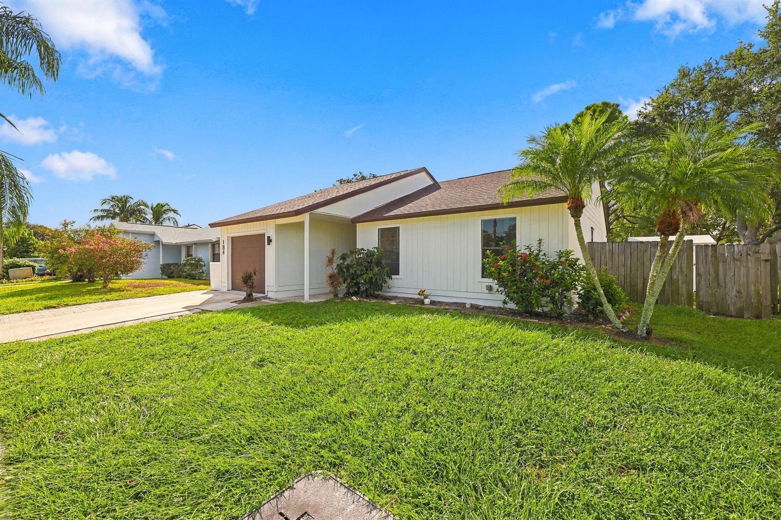 184 GREENTREE Circle, Jupiter FL 33458 photo 3