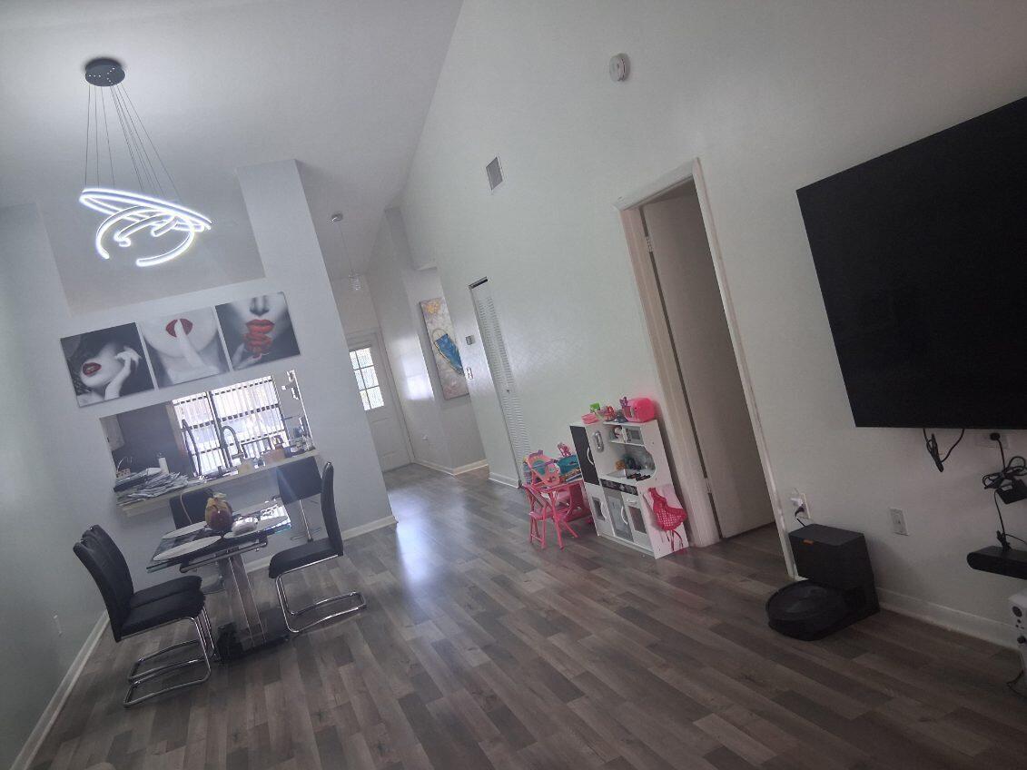 1200 PARKSIDE GREEN Drive, FL 33415
