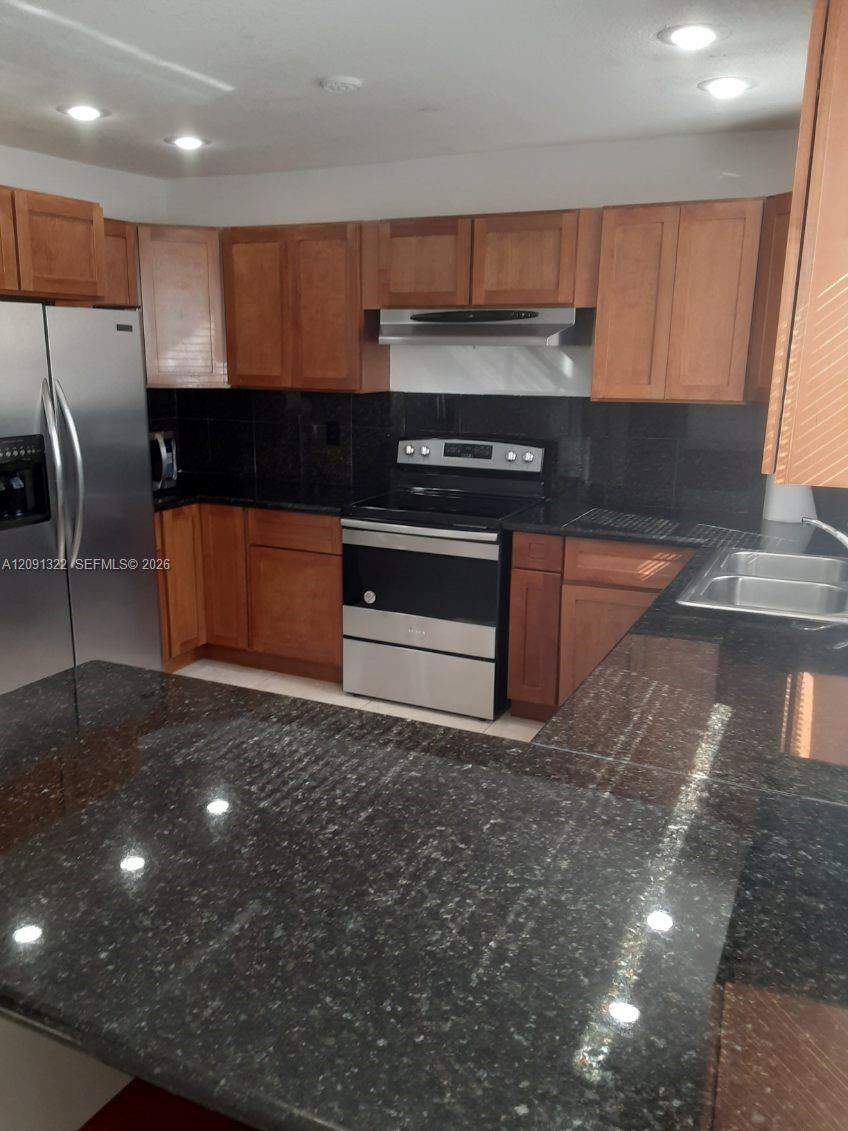 2200 Taylor St # 101, Hollywood FL 33020 photo 2