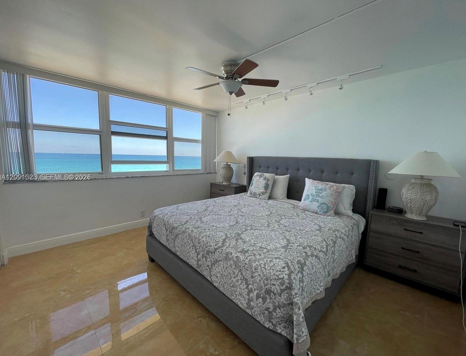 1890 S Ocean Dr # 702, Hallandale Beach FL 33009