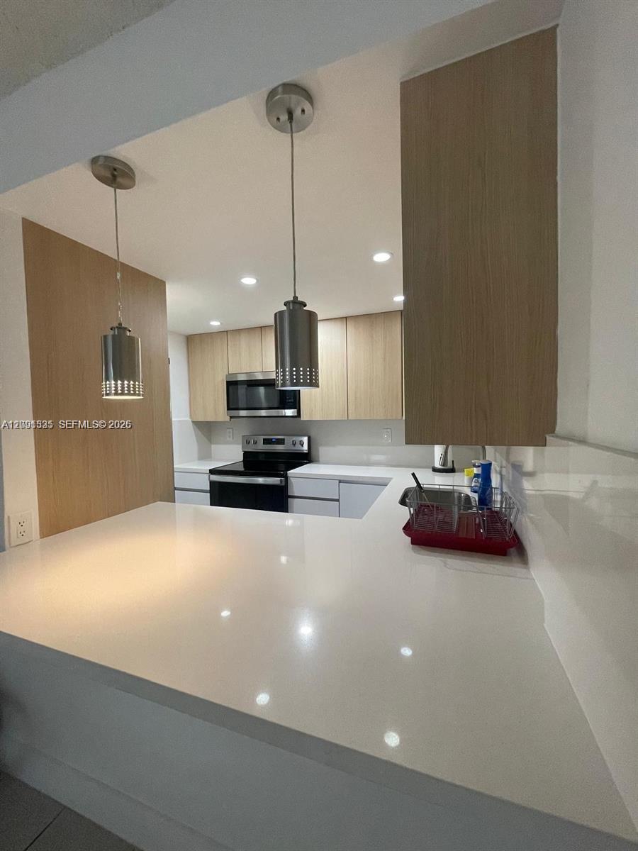 4550 NW 9th St # 102E, Miami FL 33126 photo 3