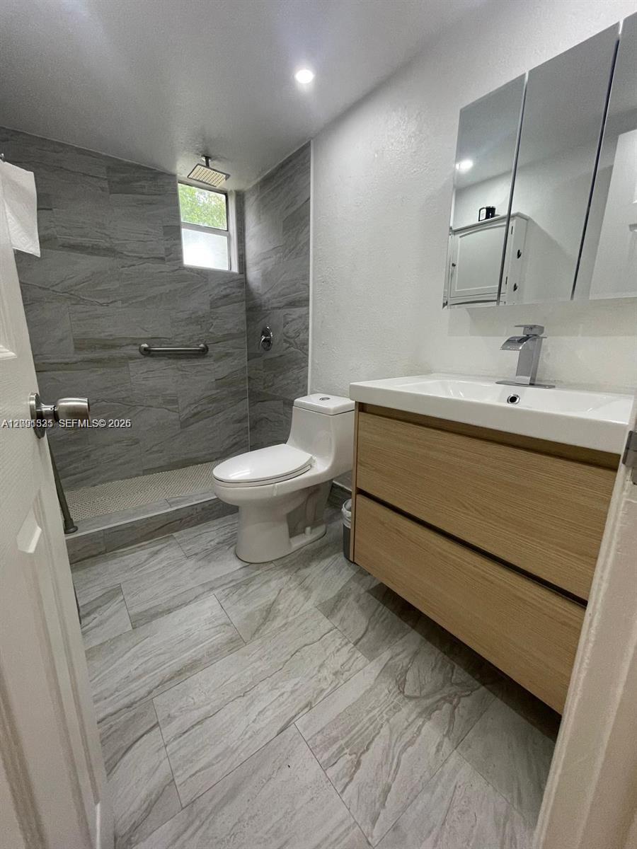 4550 NW 9th St # 102E, Miami FL 33126 photo 5