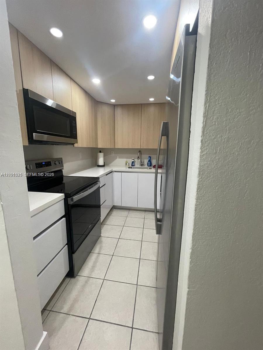 4550 NW 9th St # 102E, Miami FL 33126 photo 4