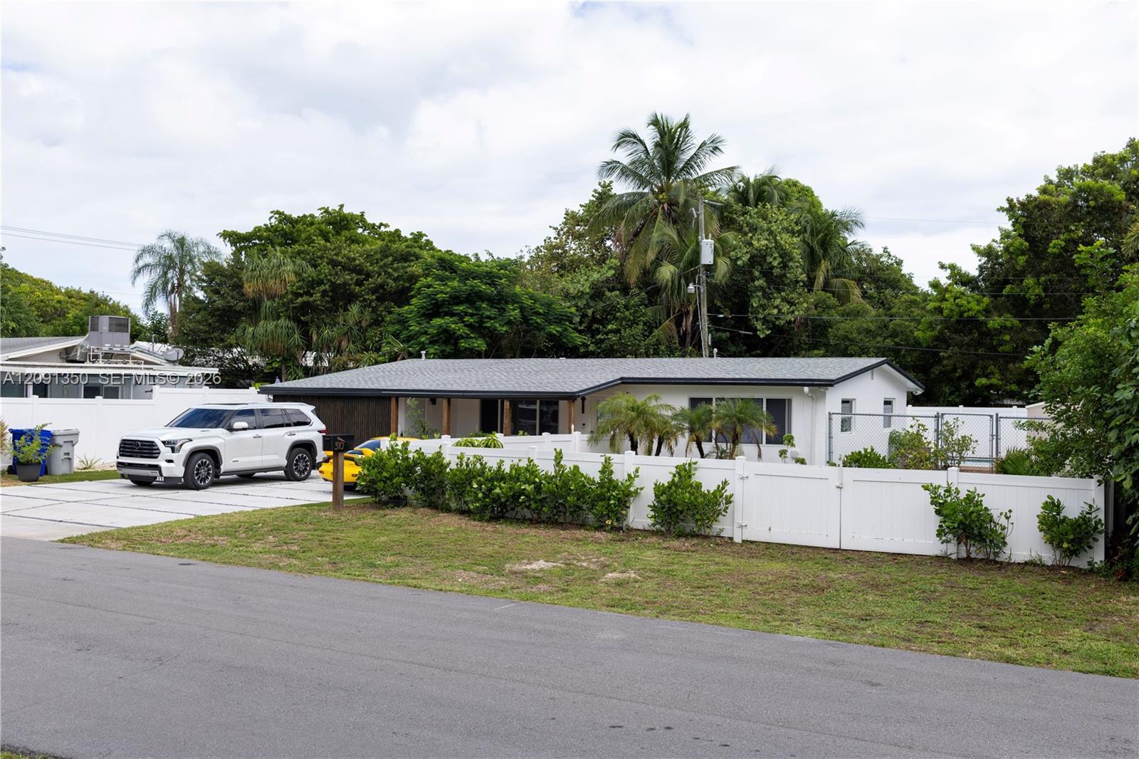 310 NE 12th Ave, Pompano Beach FL 33060 photo 3