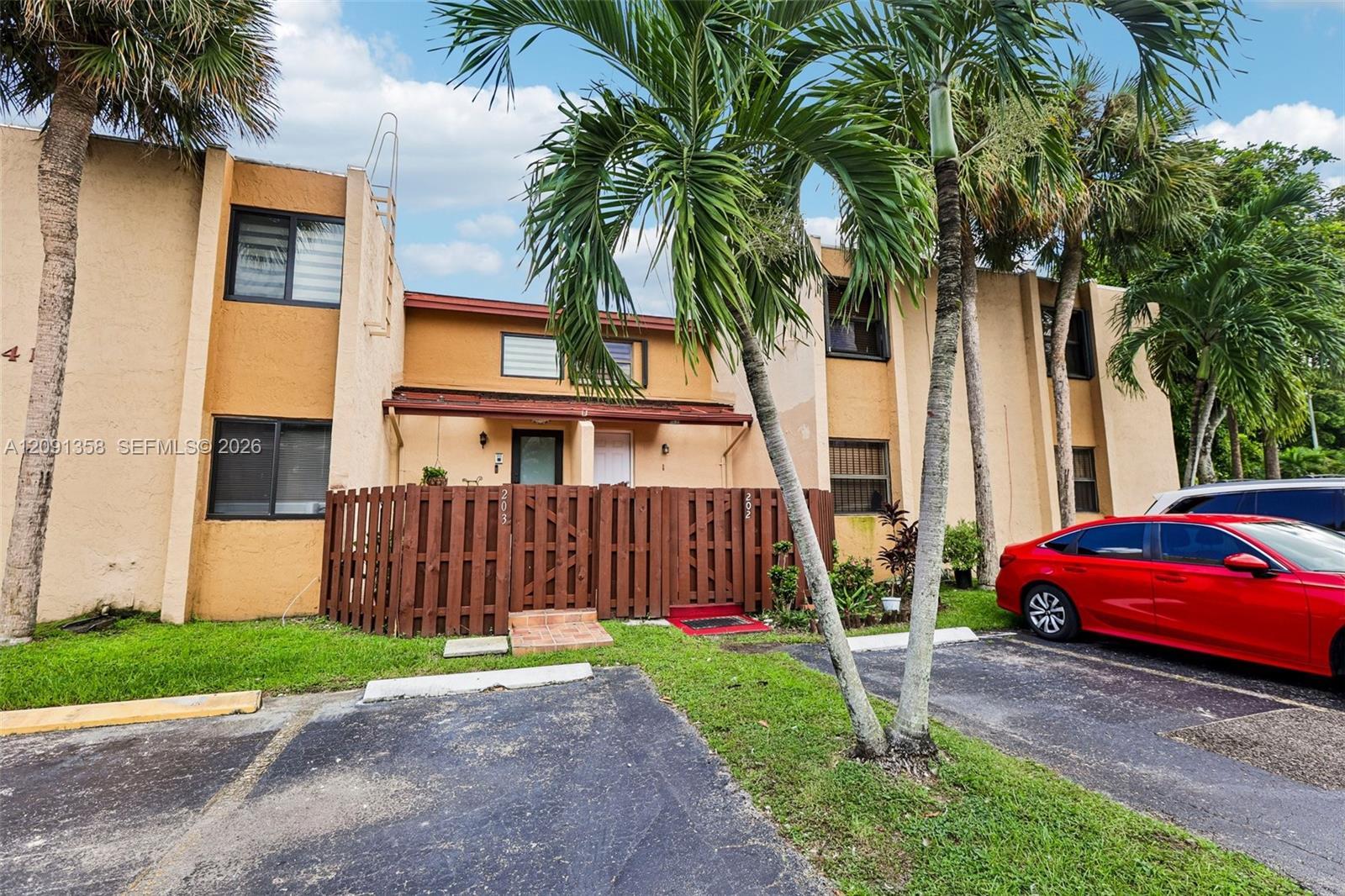 241 W Park Dr # 202, Miami FL 33172 photo 2