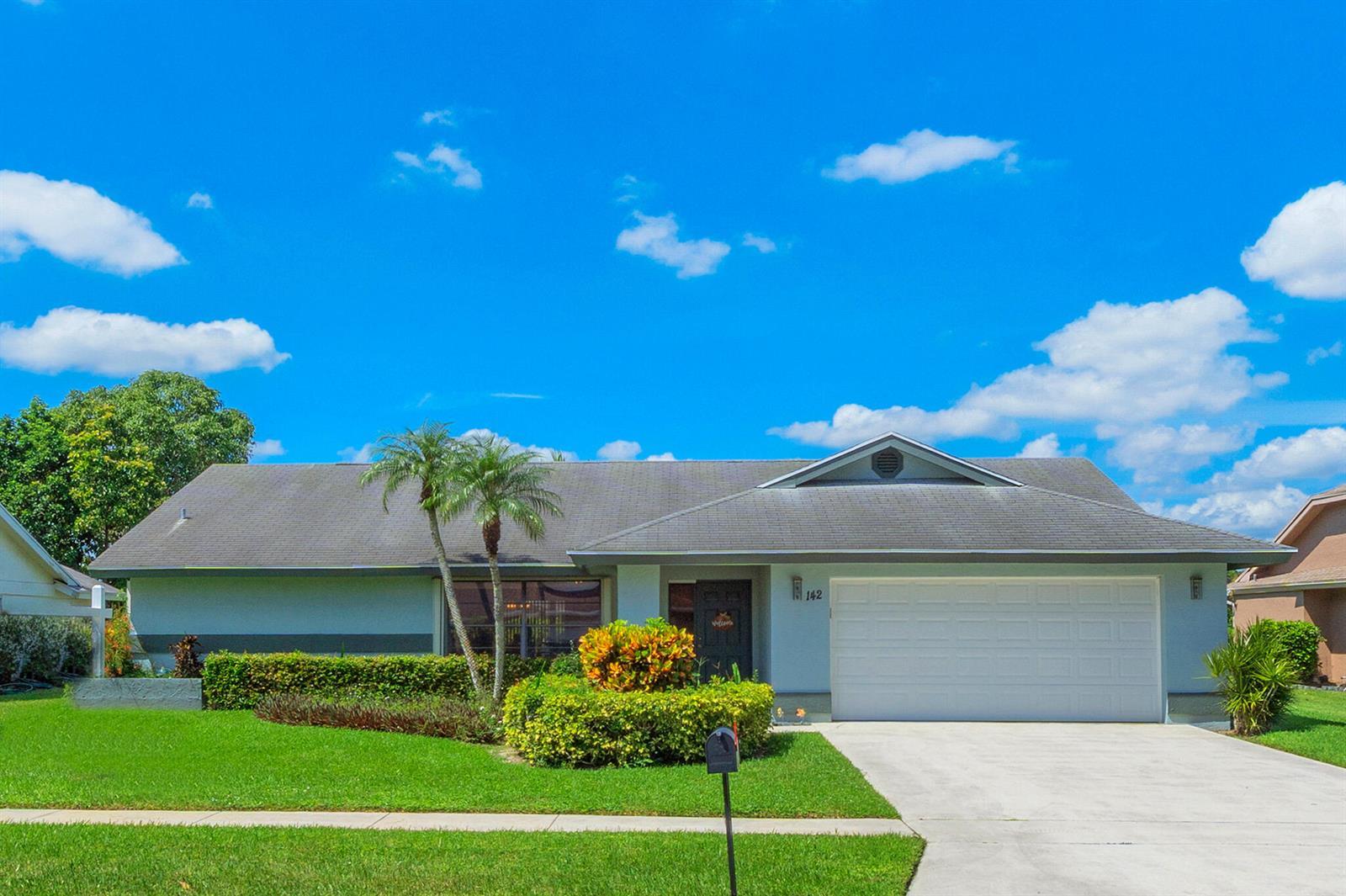 142 PARKWOOD Drive, Royal Palm Beach FL 33411 photo 5