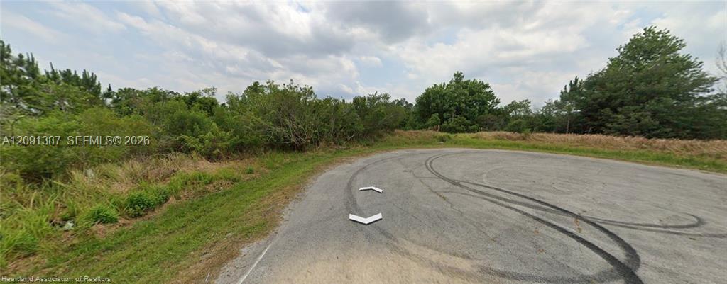 6857 Dickinson Dr, Sebring FL 33872 photo 2