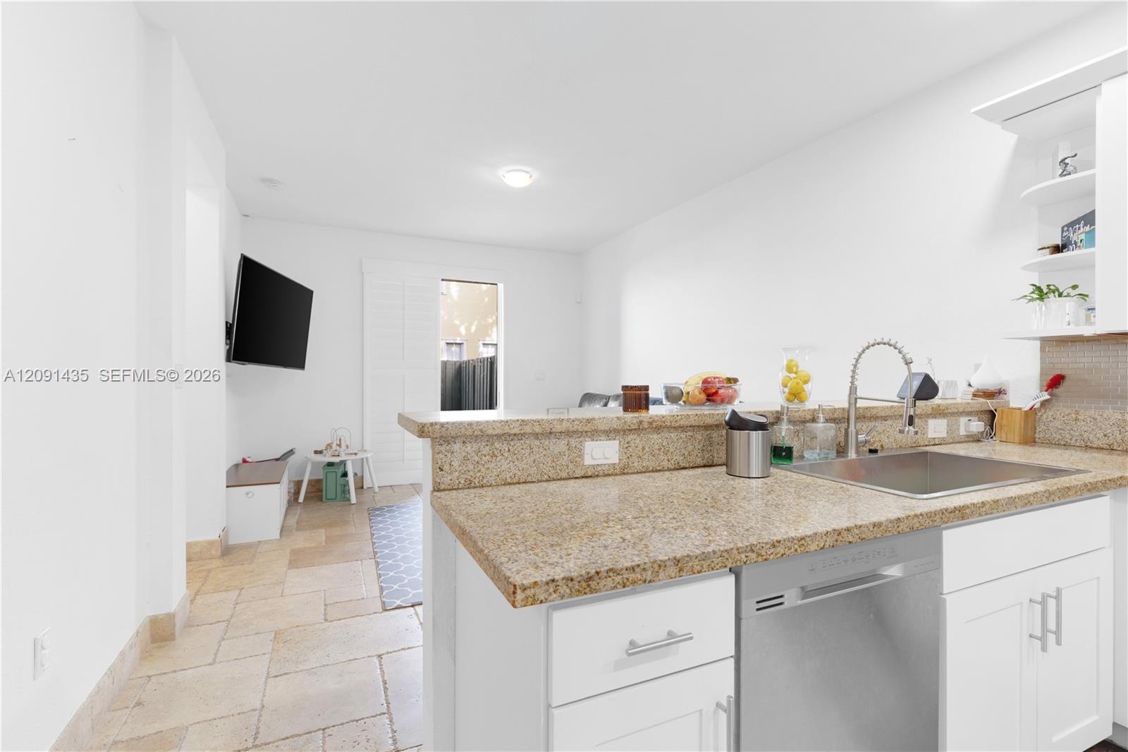 7475 NW 116th Ave, Doral FL 33178 photo 4
