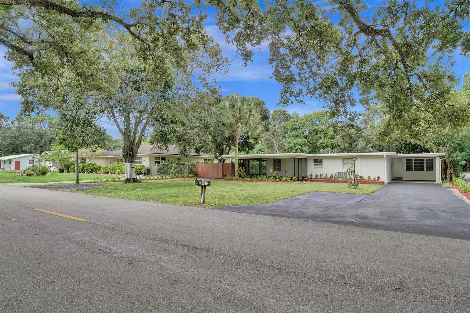 5073 SW 28th Avenue, Dania Beach FL 33312 photo 4