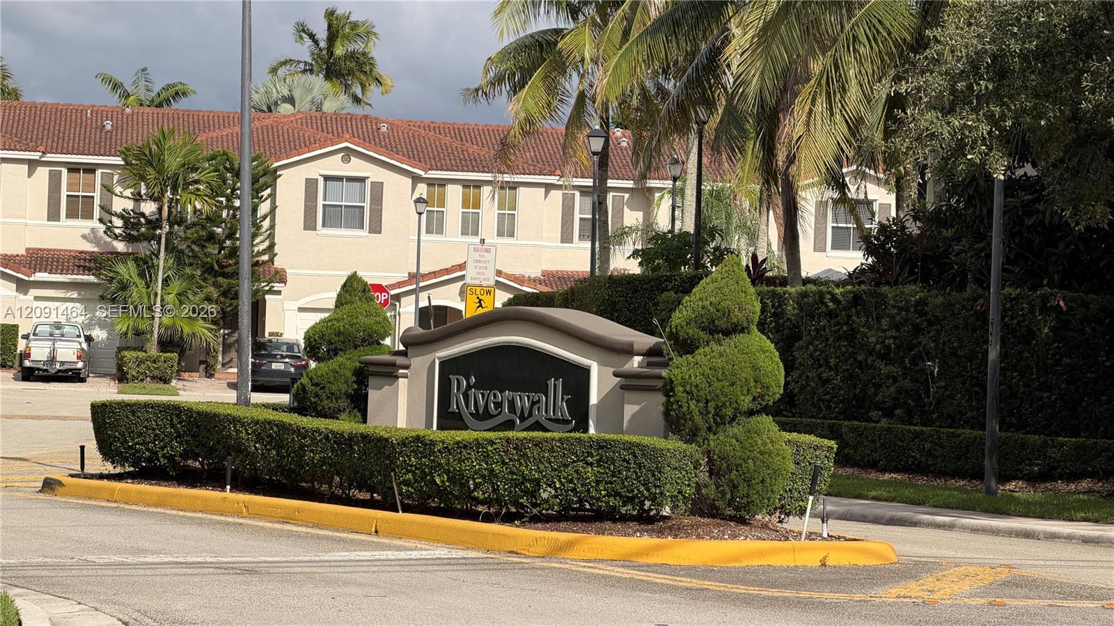 200 Riverwalk Cir, Sunrise FL 33326 photo 2