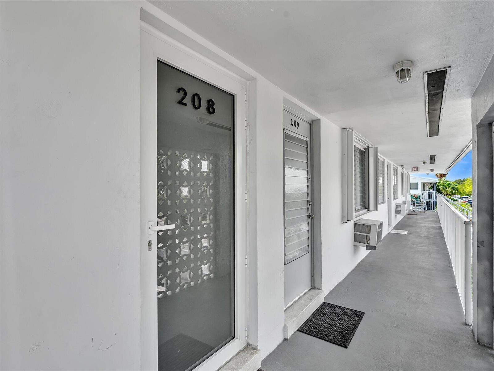 2020 NE 51st Court # 208, Fort Lauderdale FL 33308 photo 2