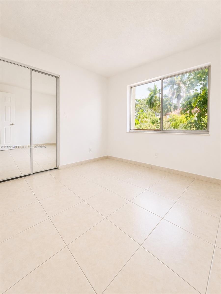 724 NE 4th St # 9, Hallandale Beach FL 33009 photo 5