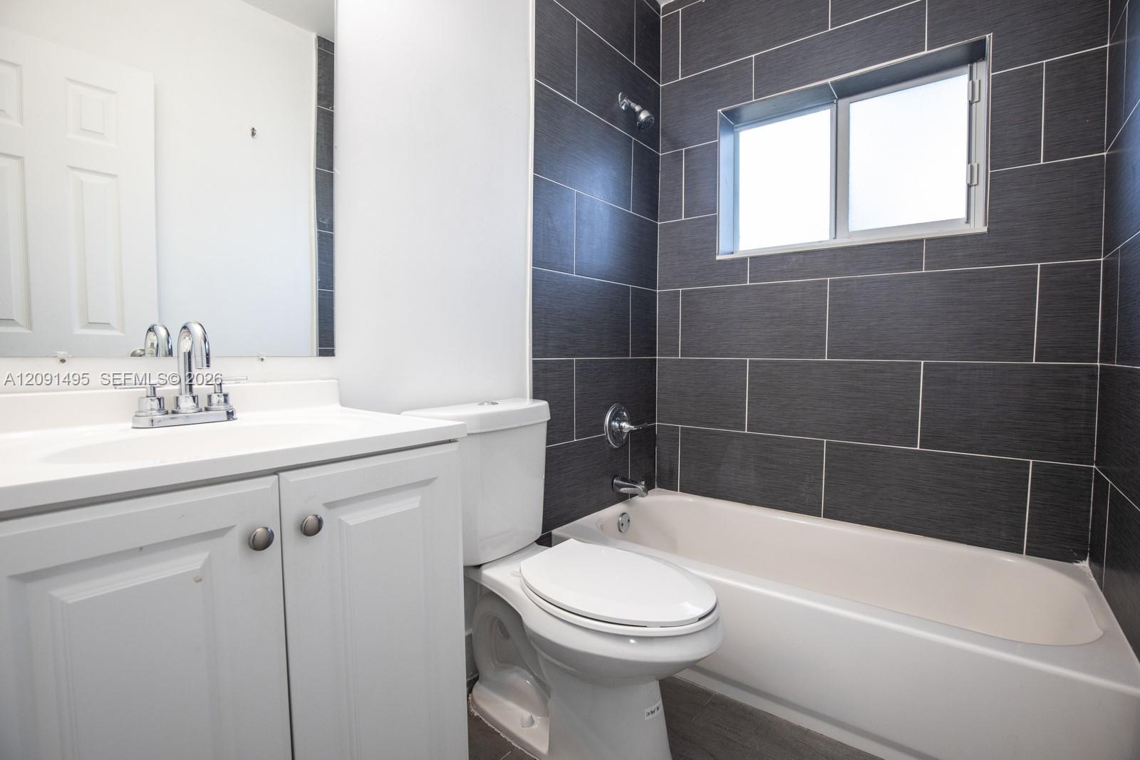 730 NE 128th St # 4, North Miami FL 33161 photo 2