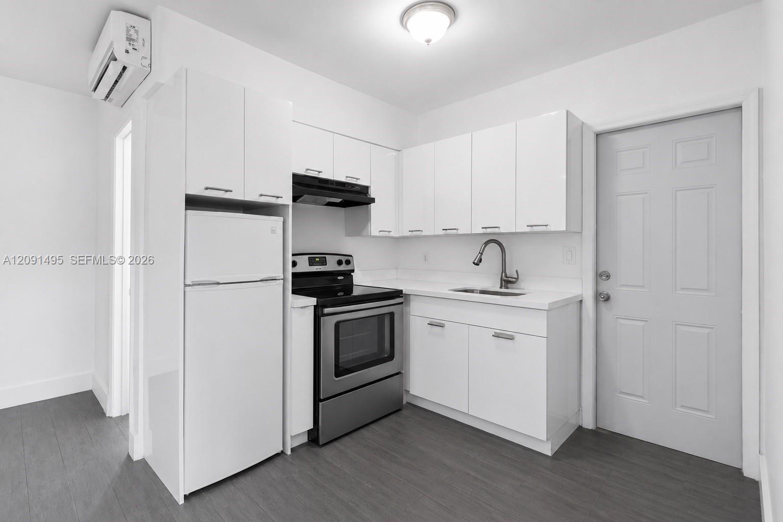 730 NE 128th St # 4, North Miami FL 33161 photo 4