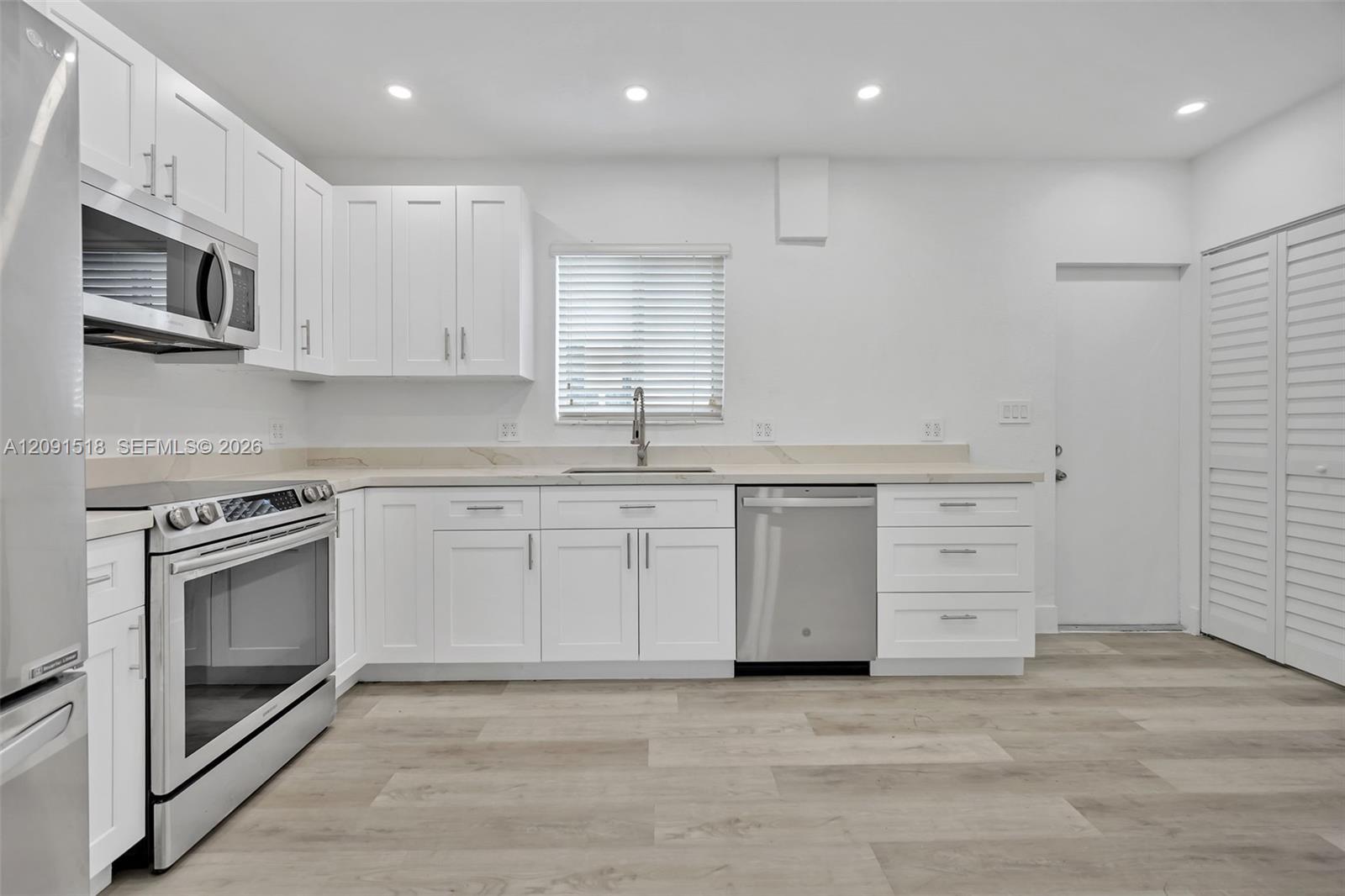 1401 NE 152nd St, North Miami Beach FL 33162 photo 3