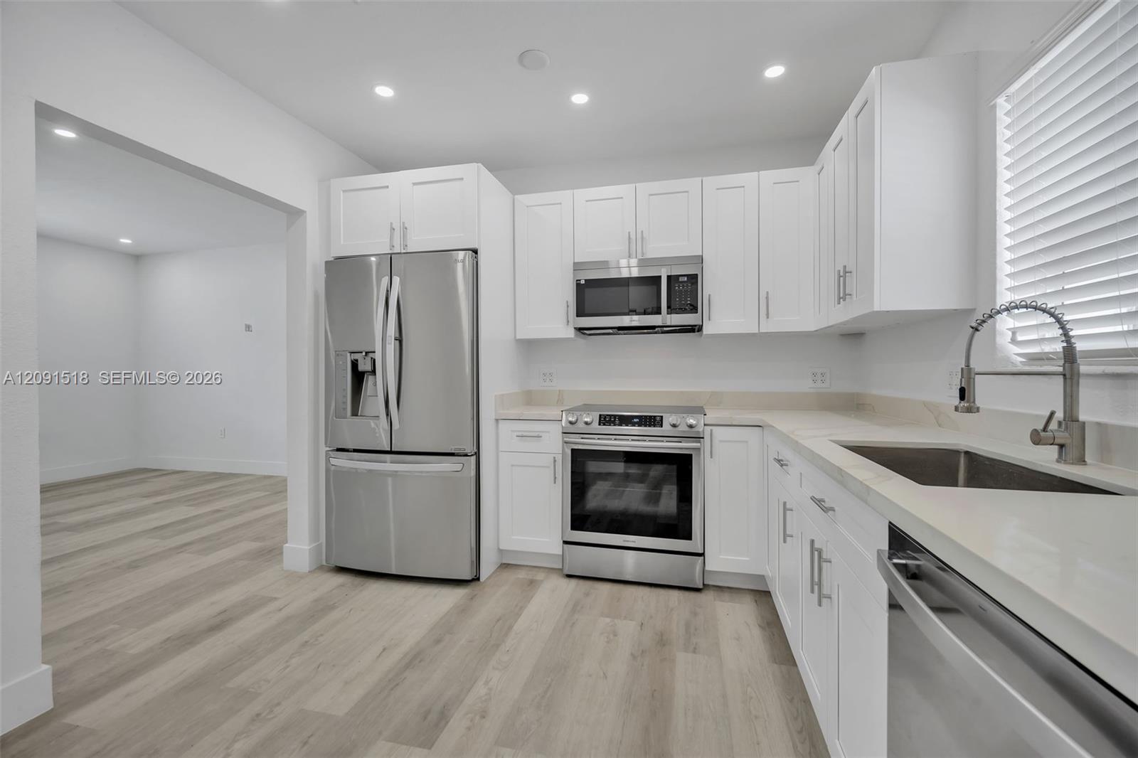 1401 NE 152nd St, North Miami Beach FL 33162 photo 4
