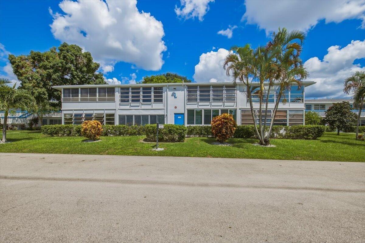 167 Lyndhurst L, Deerfield Beach FL 33442 photo 2