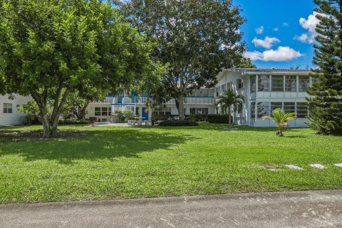 167 Lyndhurst L, Deerfield Beach FL 33442 photo 3