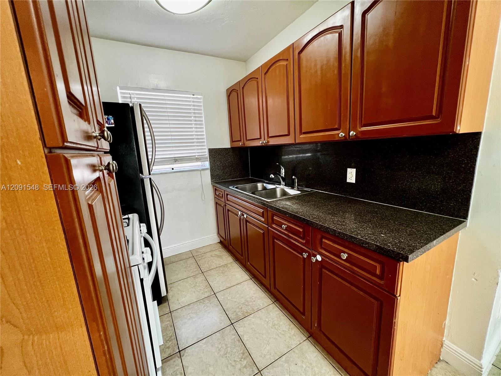 2072 NE 169th St # 8, North Miami Beach FL 33162 photo 3