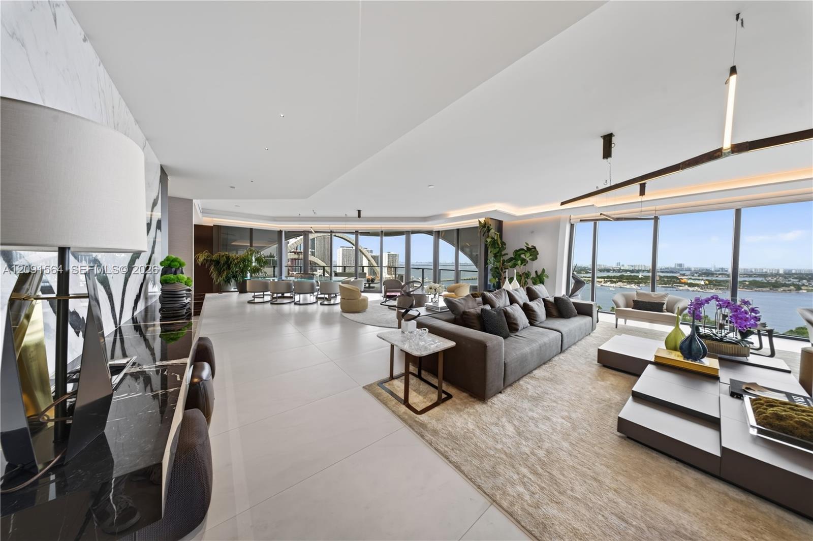 1000 NE Biscayne Blvd # 2202, Miami FL 33132 photo 5