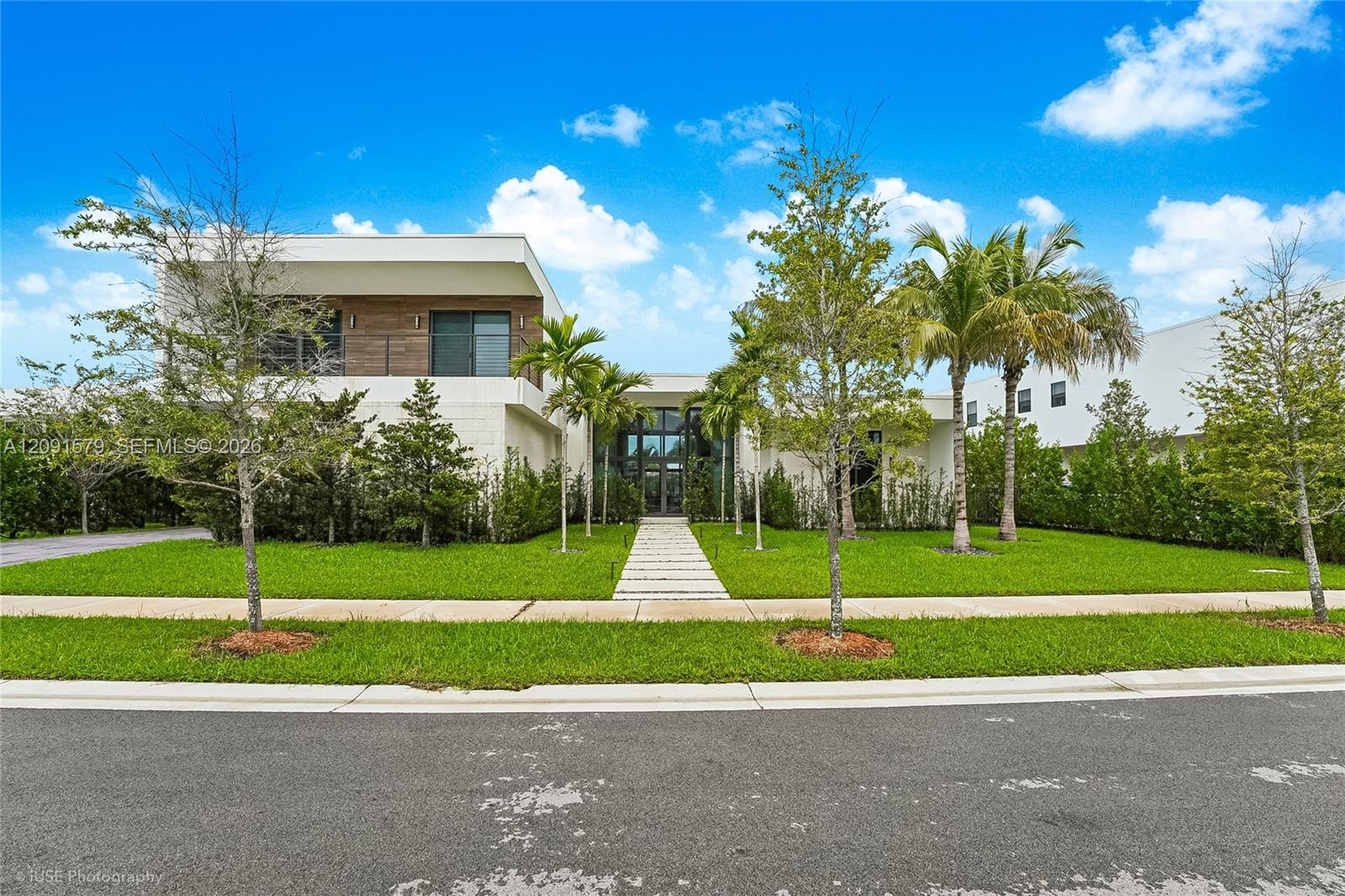 16629 BOTANIKO DR, Weston FL 33326 photo 4