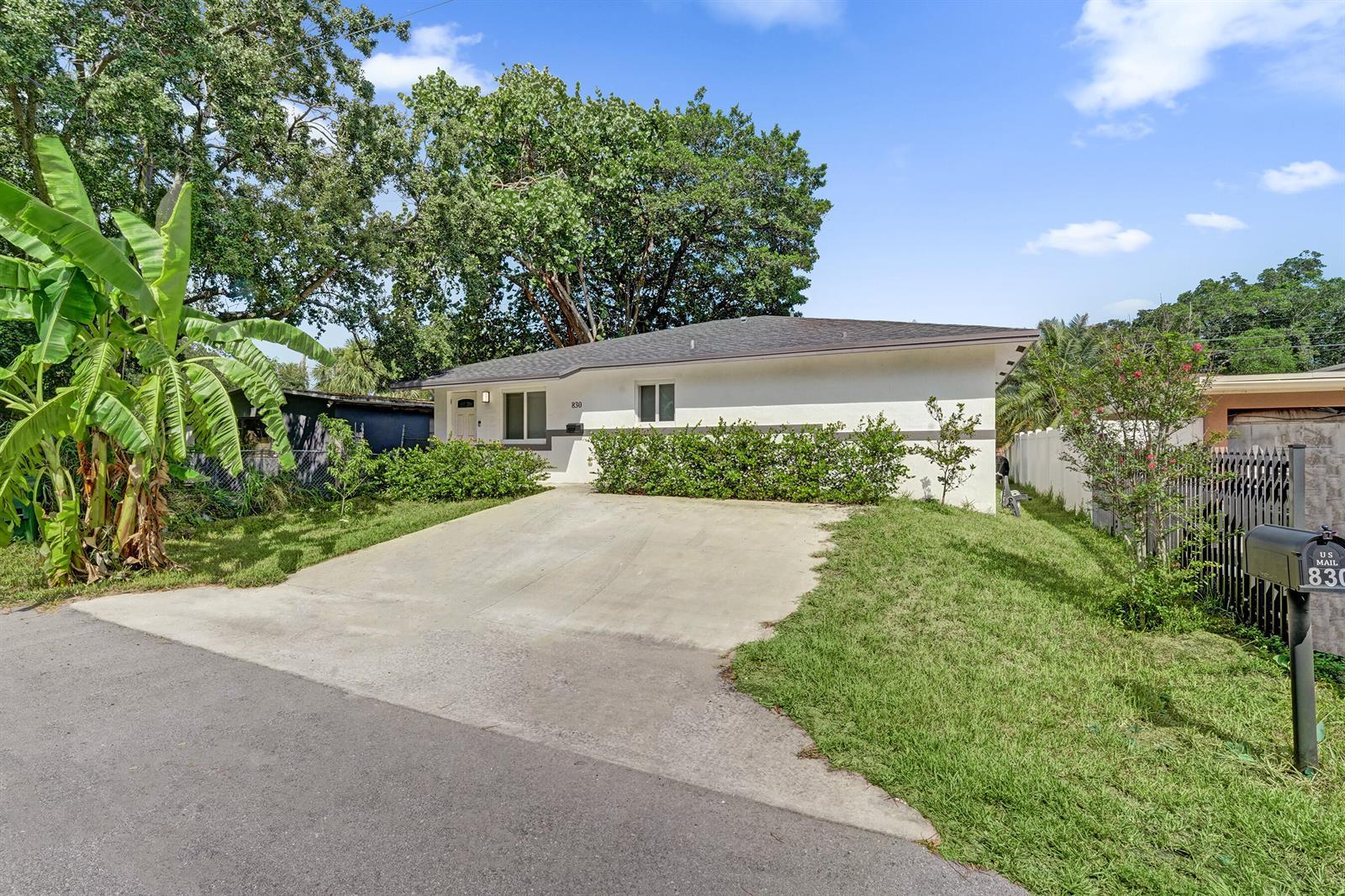830 NW 19TH Terrace, Fort Lauderdale FL 33311 photo 2