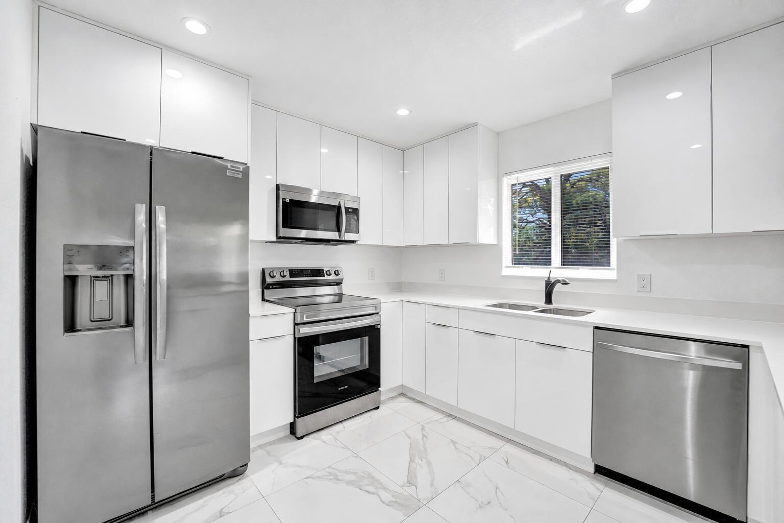 830 NW 19TH Terrace, Fort Lauderdale FL 33311 photo 5