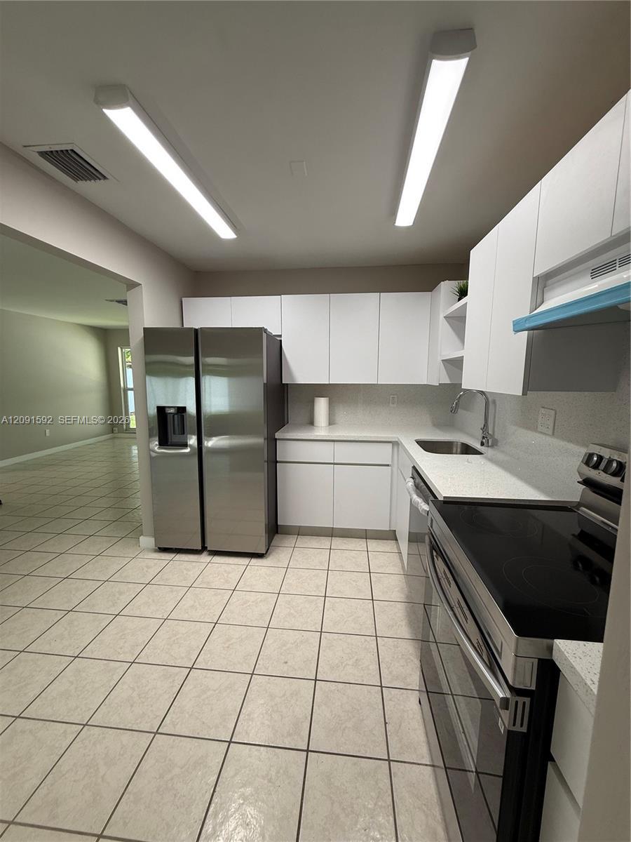 19433 SW 103rd Ct # 19433, Cutler Bay FL 33157 photo 4