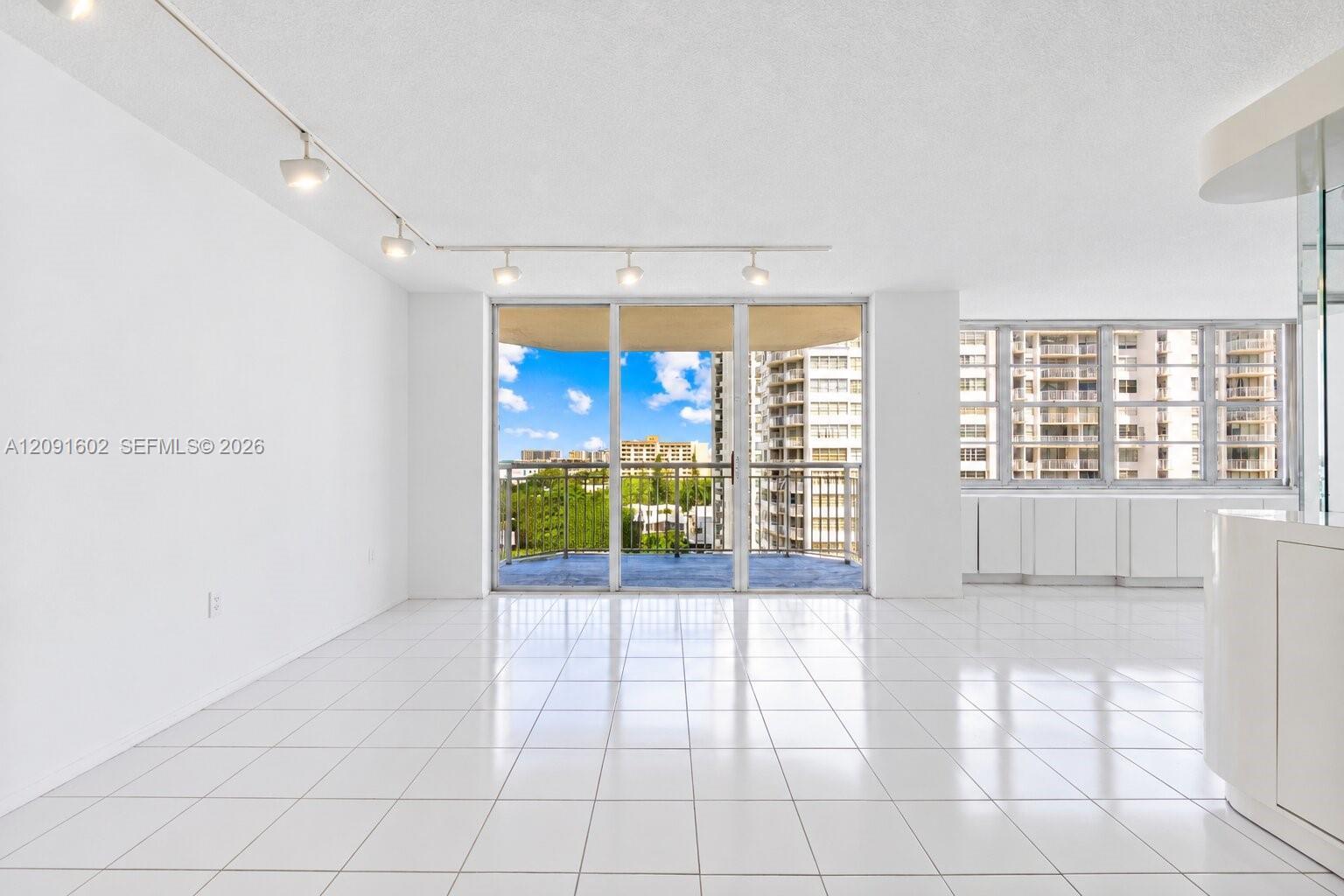 18021 Biscayne Blvd # 1102, Aventura FL 33160 photo 5