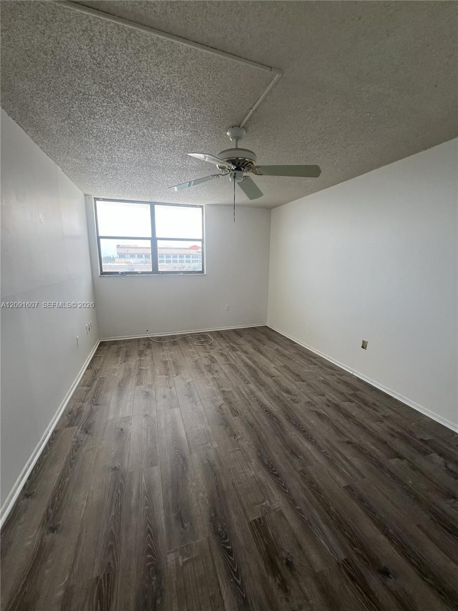 920 NE 169th St # 504, North Miami Beach FL 33162 photo 3
