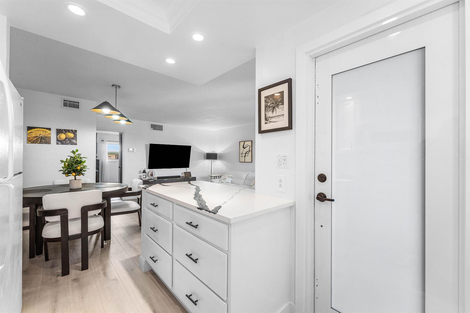 806 SE 7TH Street # 408, Deerfield Beach FL 33441 photo 4