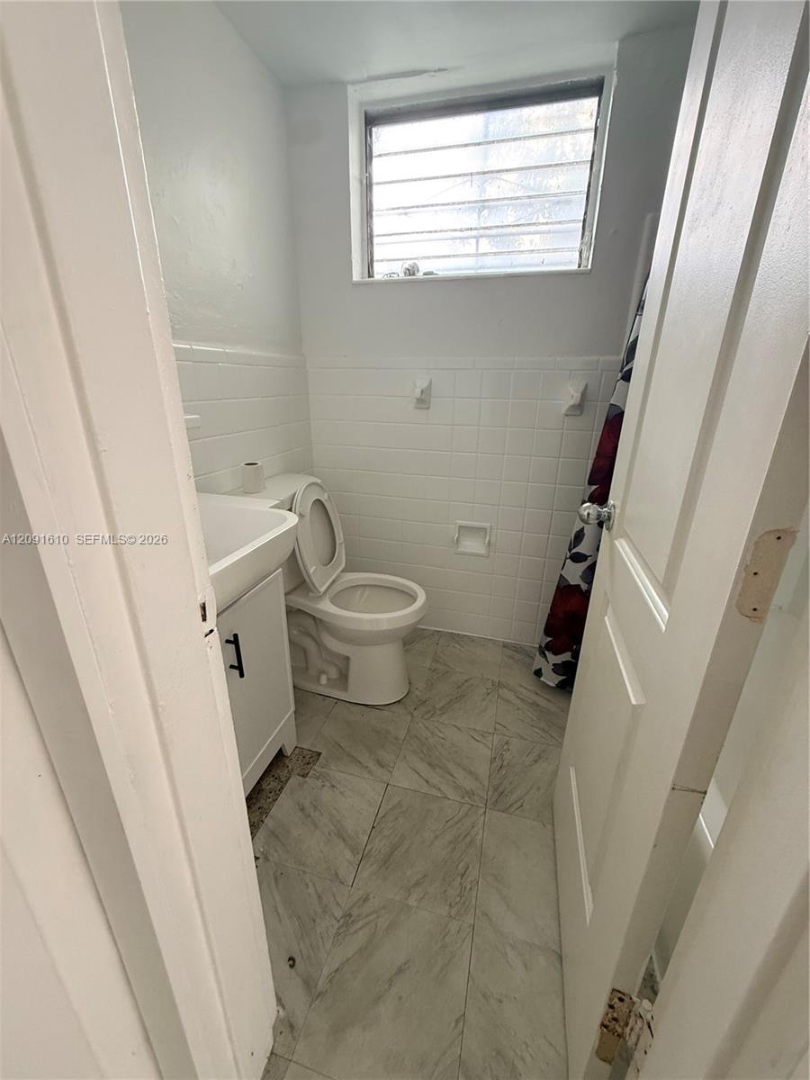 7000 NW 8th Ave # 3, Miami FL 33150 photo 2