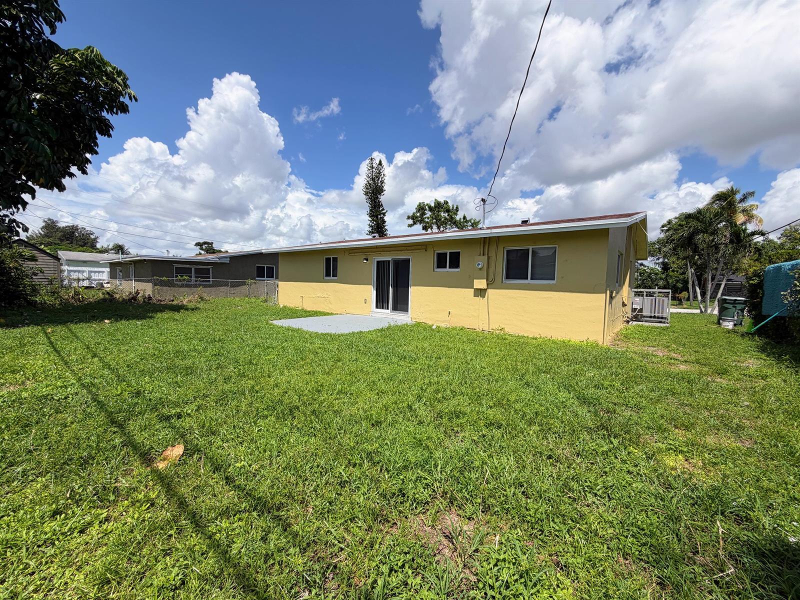 2530 NW 26th Court, Oakland Park FL 33311 photo 5