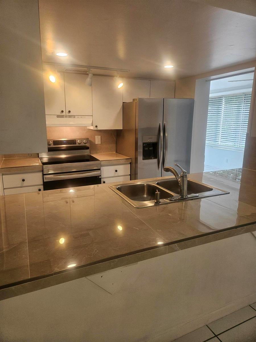 2141 SW 23RD Avenue, Fort Lauderdale FL 33312 photo 3