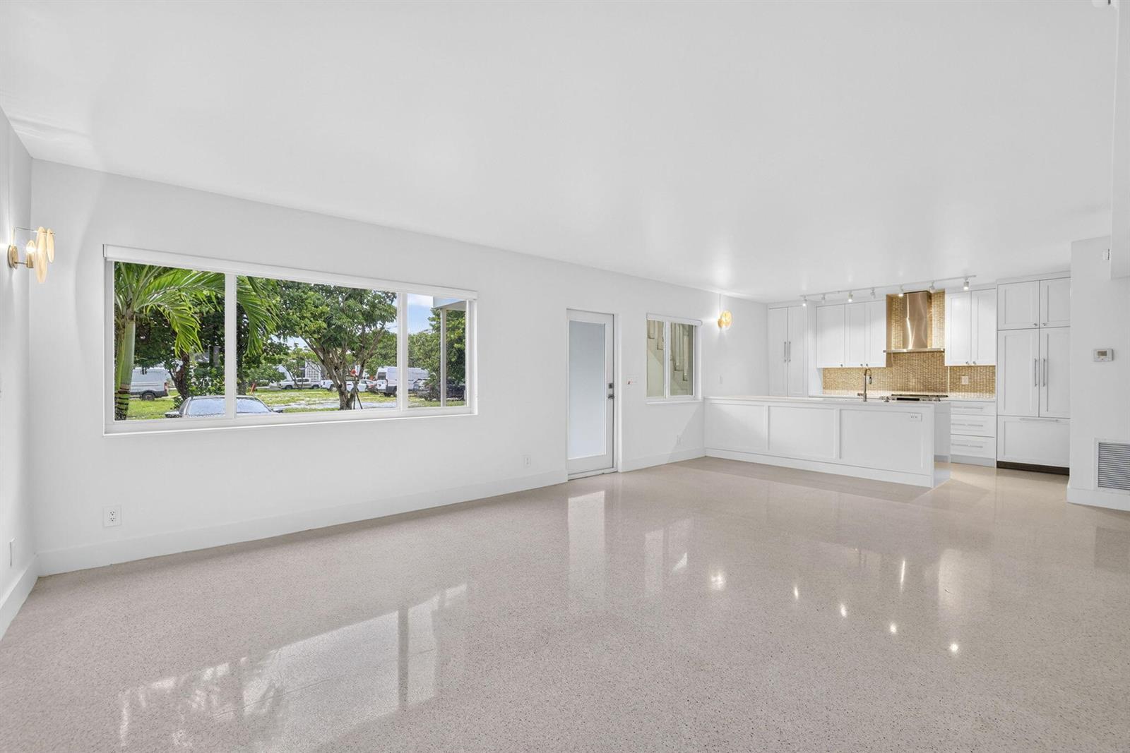 3216 COLONY CLUB Road # 2, Pompano Beach FL 33062 photo 3