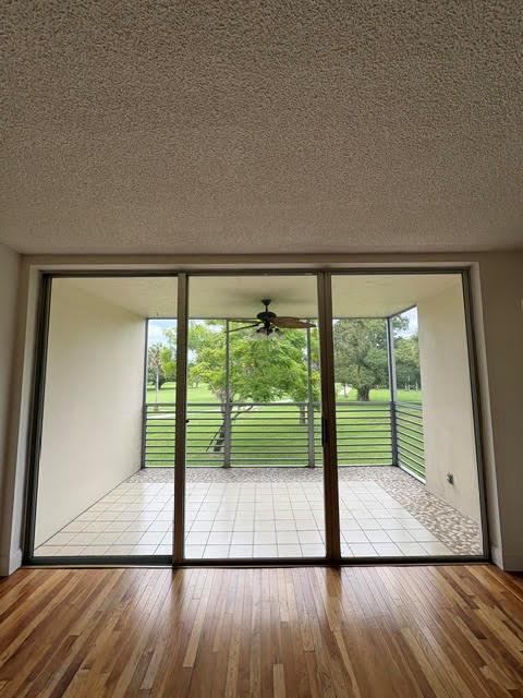 3800 Oaks Clubhouse Drive Unit 211, Pompano Beach FL 33069 photo 4