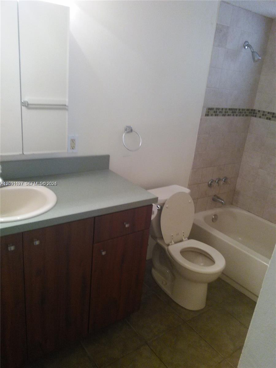 1919 Plunkett St # 7, Hollywood FL 33020 photo 4