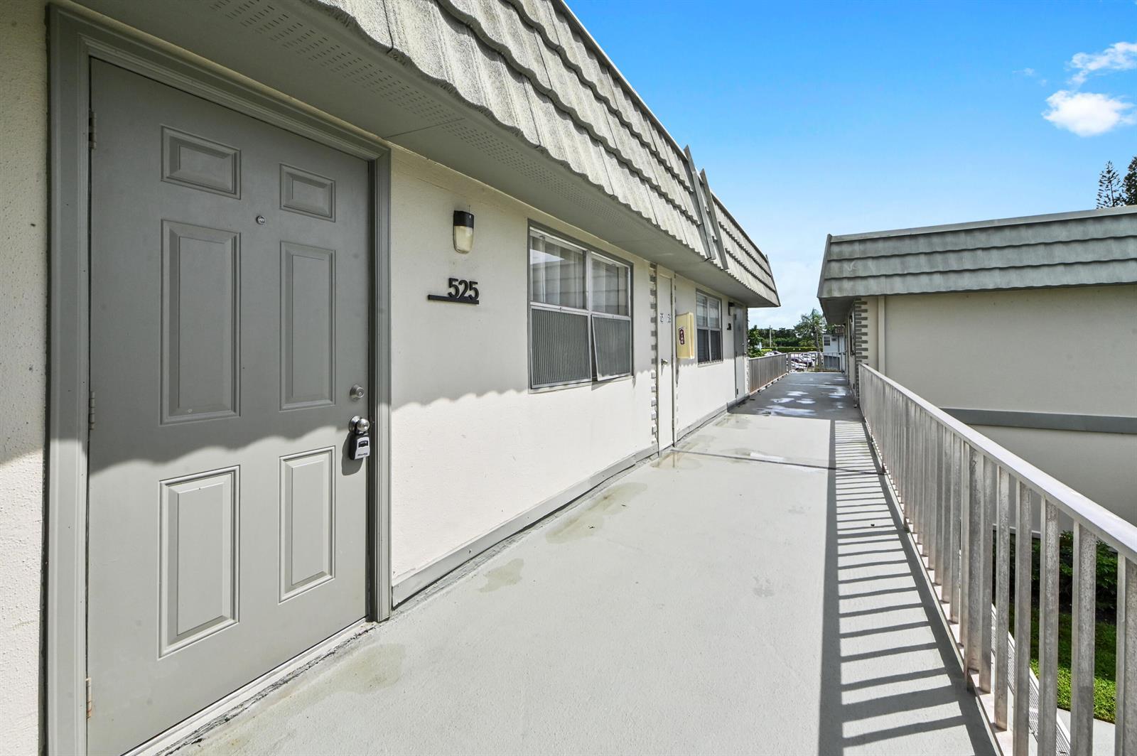 525 Monaco K, Delray Beach FL 33446 photo 2