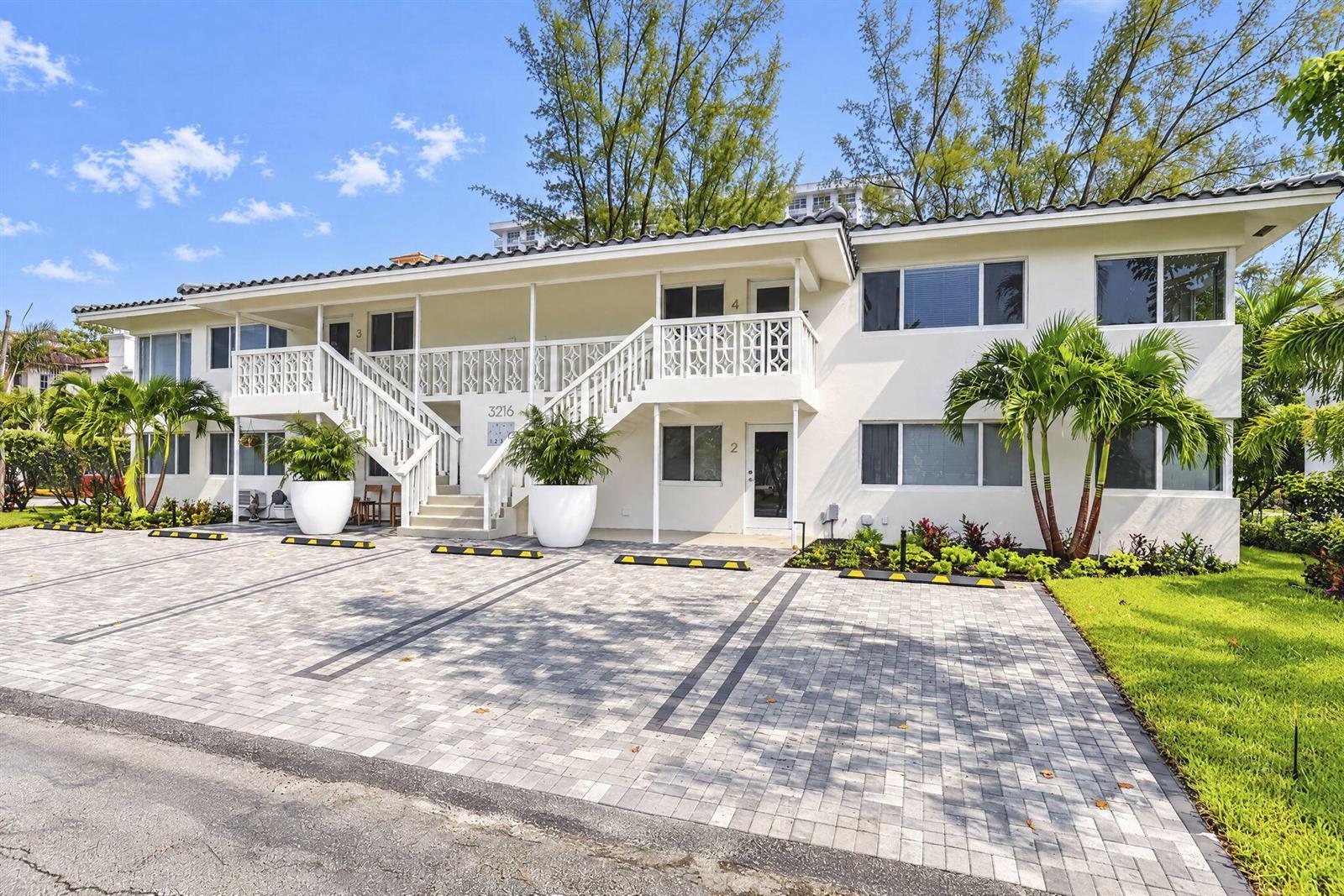 3216 COLONY CLUB Road # 4, Pompano Beach FL 33062