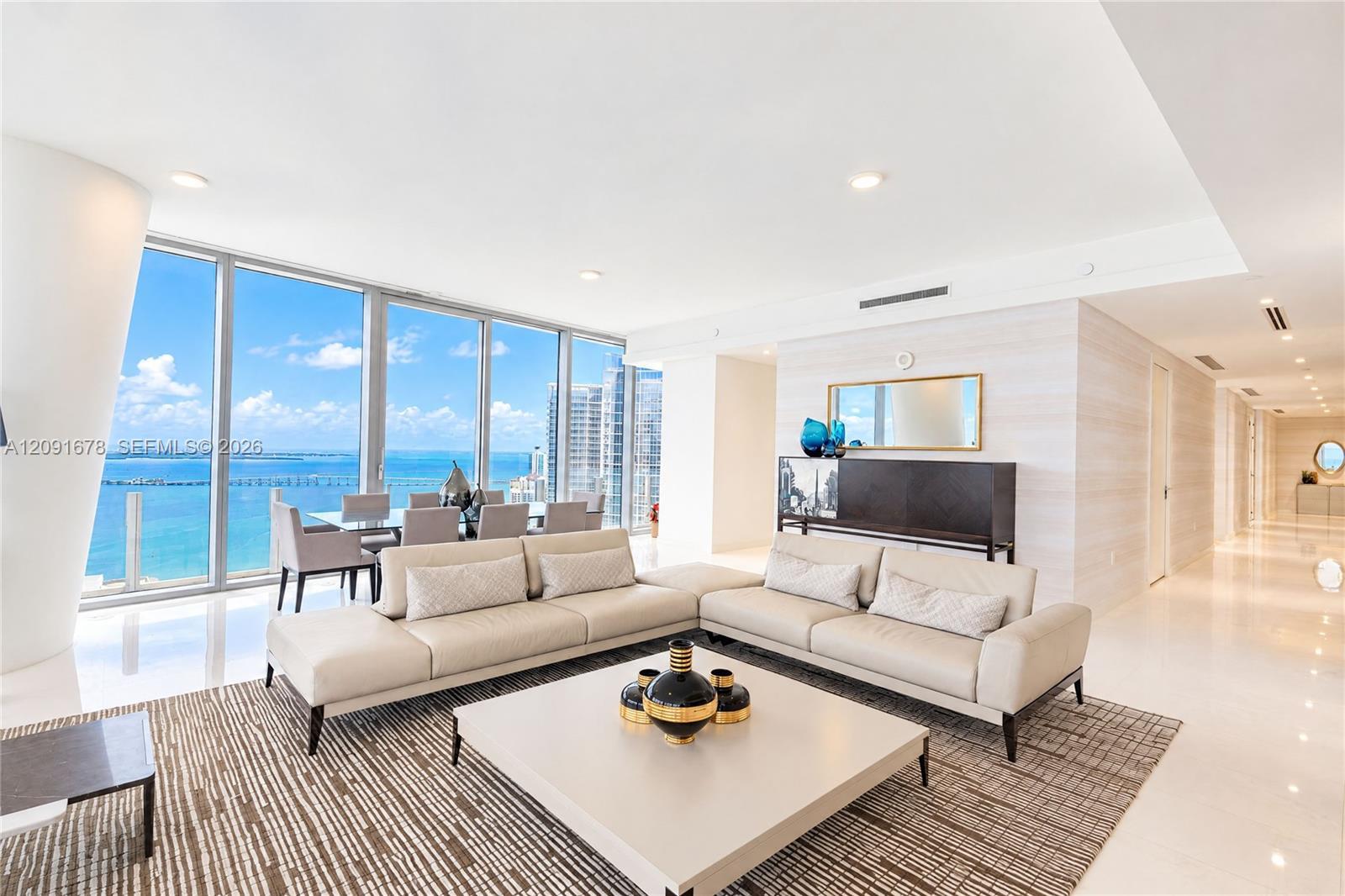 Miami, FL 33131 photo 5