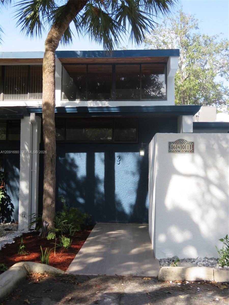 6401 Turkey Run Ter, Miami Lakes FL 33014 photo 3