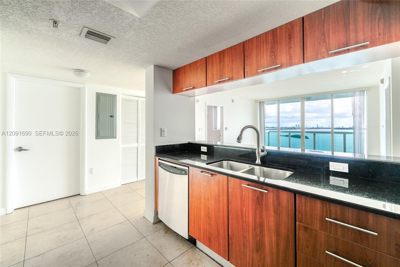 1800 N Bayshore Dr # 2103, Miami FL 33132 photo 4