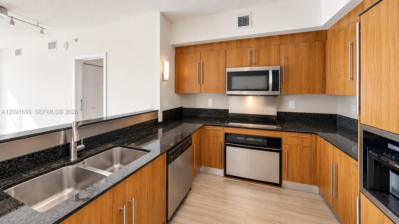 335 S Biscayne Blvd # 1601, Miami FL 33131 photo 5