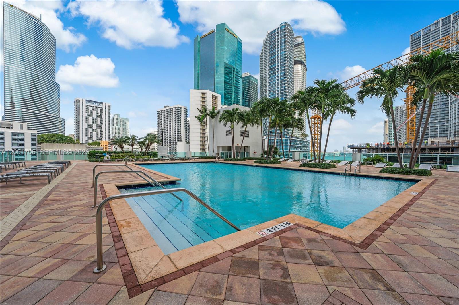 31 SE 5th St # 409, Miami FL 33131 photo 2