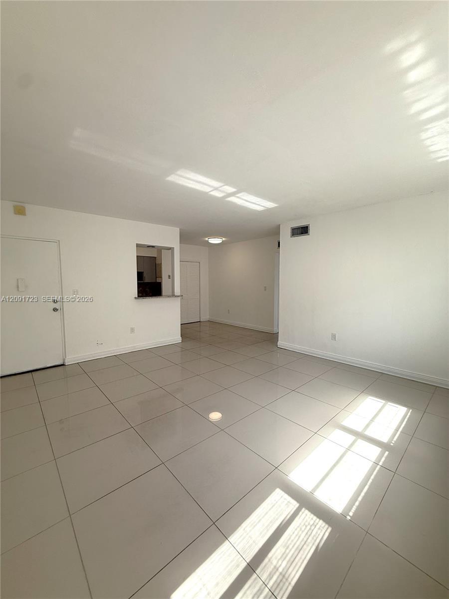 Miami, FL 33134 photo 4