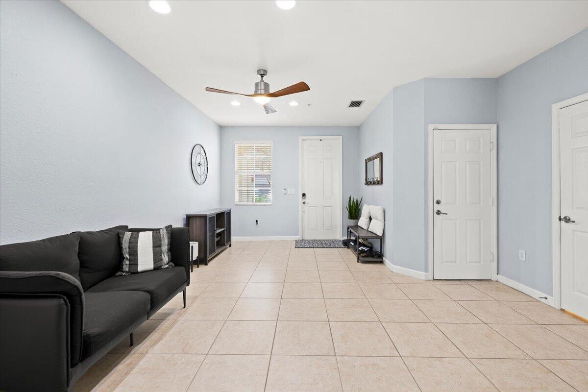 130 EMERALD CREEK Terrace, Davie FL 33325 photo 3