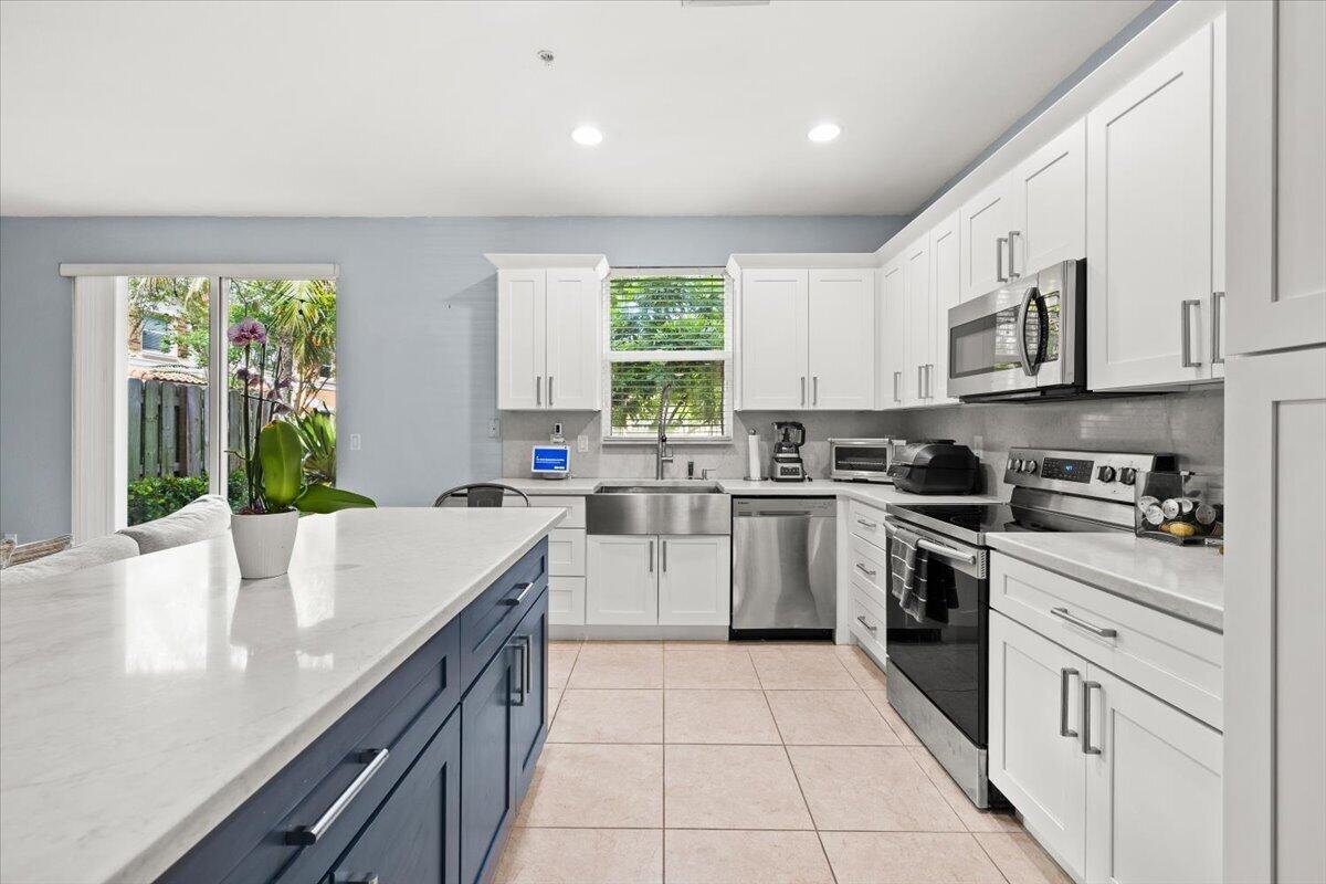 130 EMERALD CREEK Terrace, Davie FL 33325 photo 5