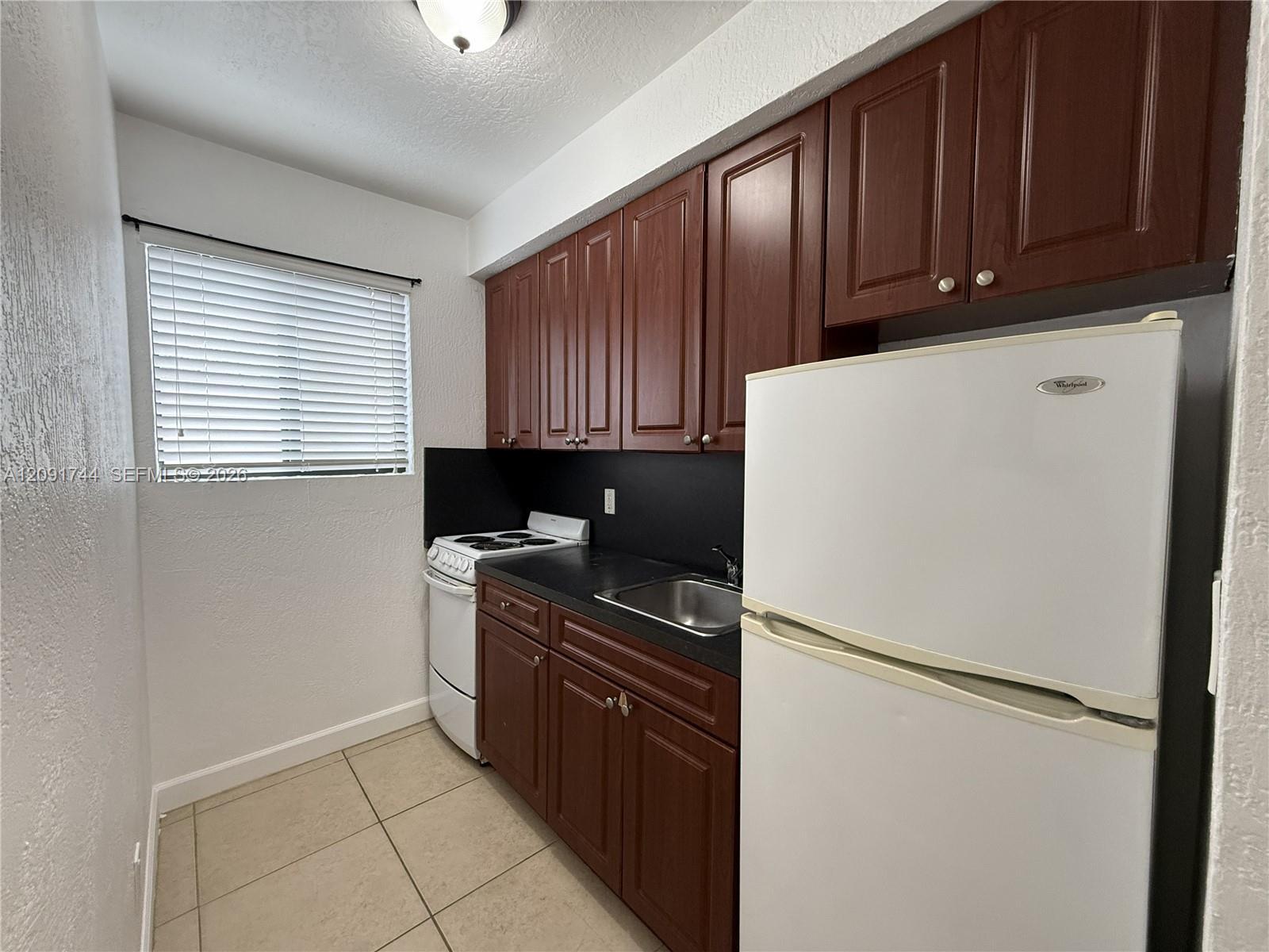 421 SW 6th St # 7, Miami FL 33130 photo 4