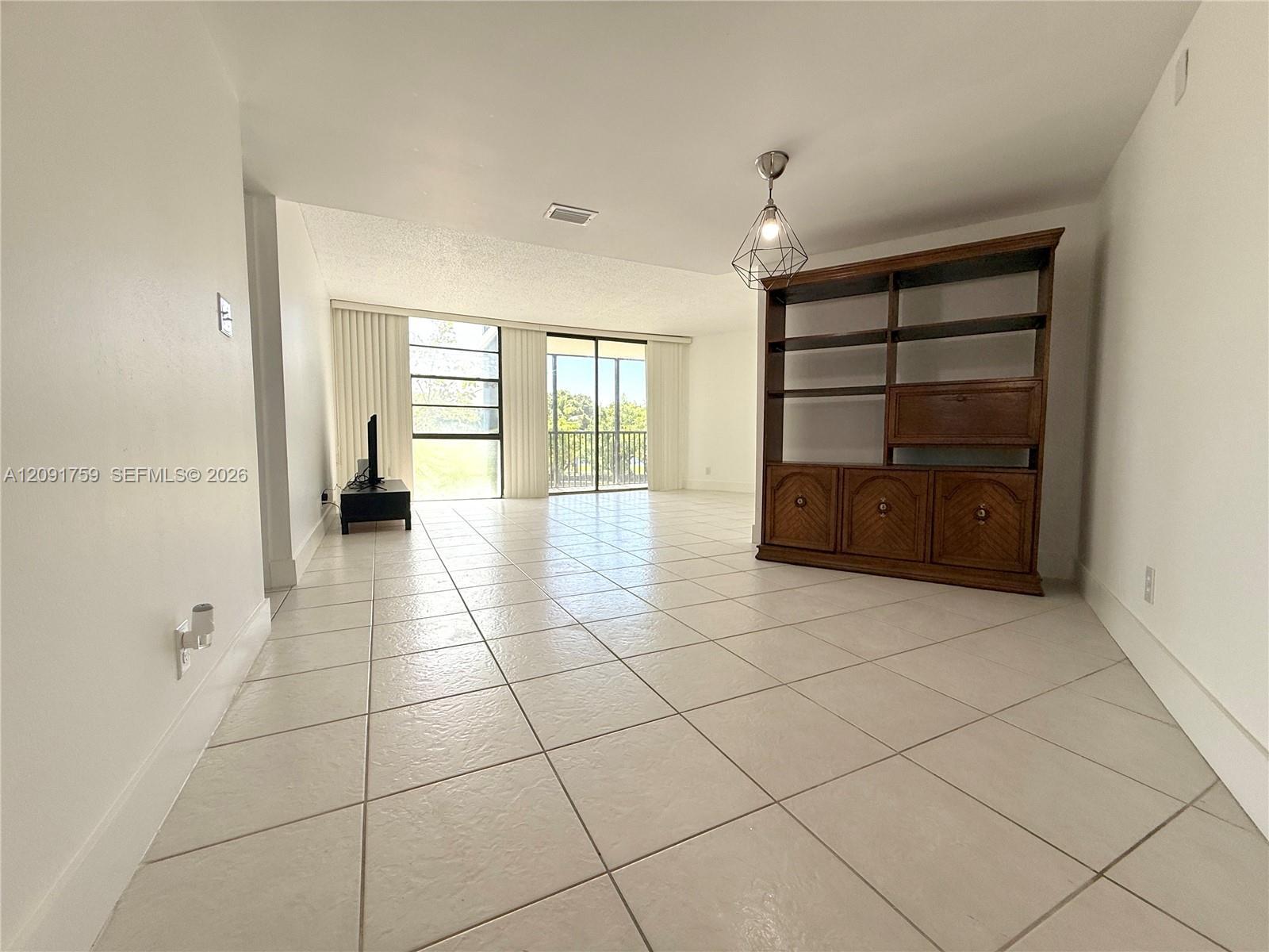 3475 N Country Club Dr # 308, Aventura FL 33180 photo 4