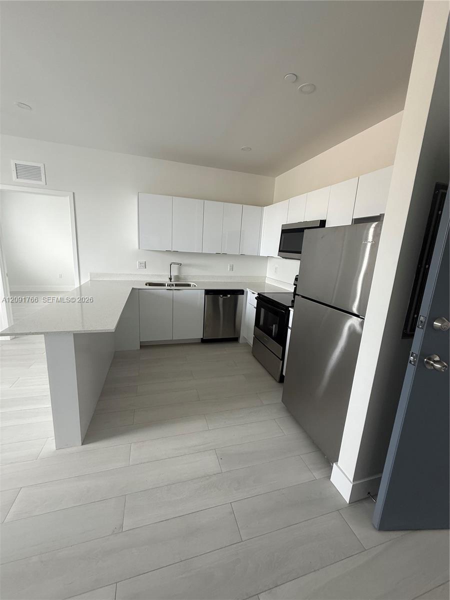 1091 E 17th St # 403, Hialeah FL 33010 photo 4